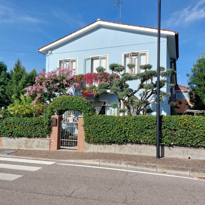 Casa Bi - Trifamiliare, Ficarolo