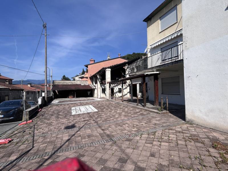 Palazzo - Stabile Santorso, Santorso