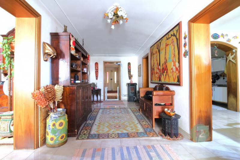 Casa Bi - Trifamiliare, Rolo