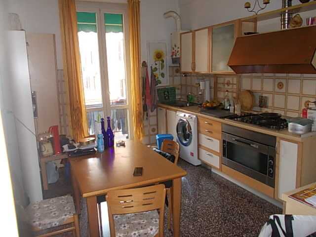 Appartamento Passo Lorenzo Pareto, Genova