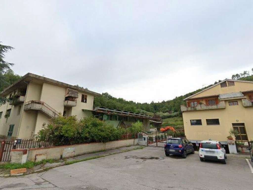 Laboratorio Località Mercatale Valdarno, Via Fratelli Cervi  19, Bucine