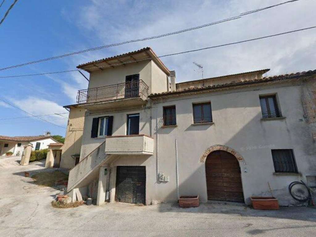 Appartamento Via Colle  10, Fossato di Vico