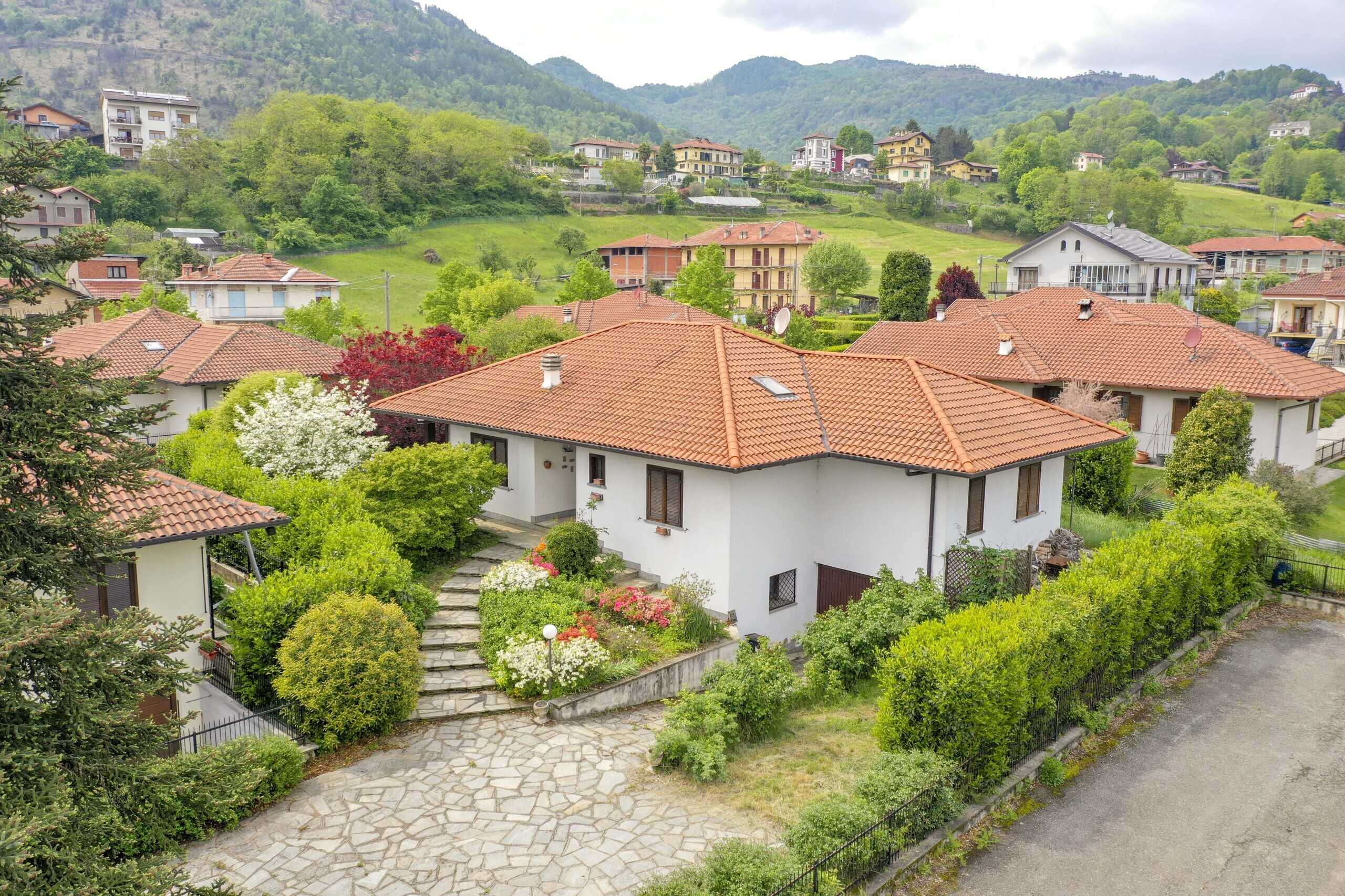 Casa indipendente Via Loreto, Lanzo Torinese