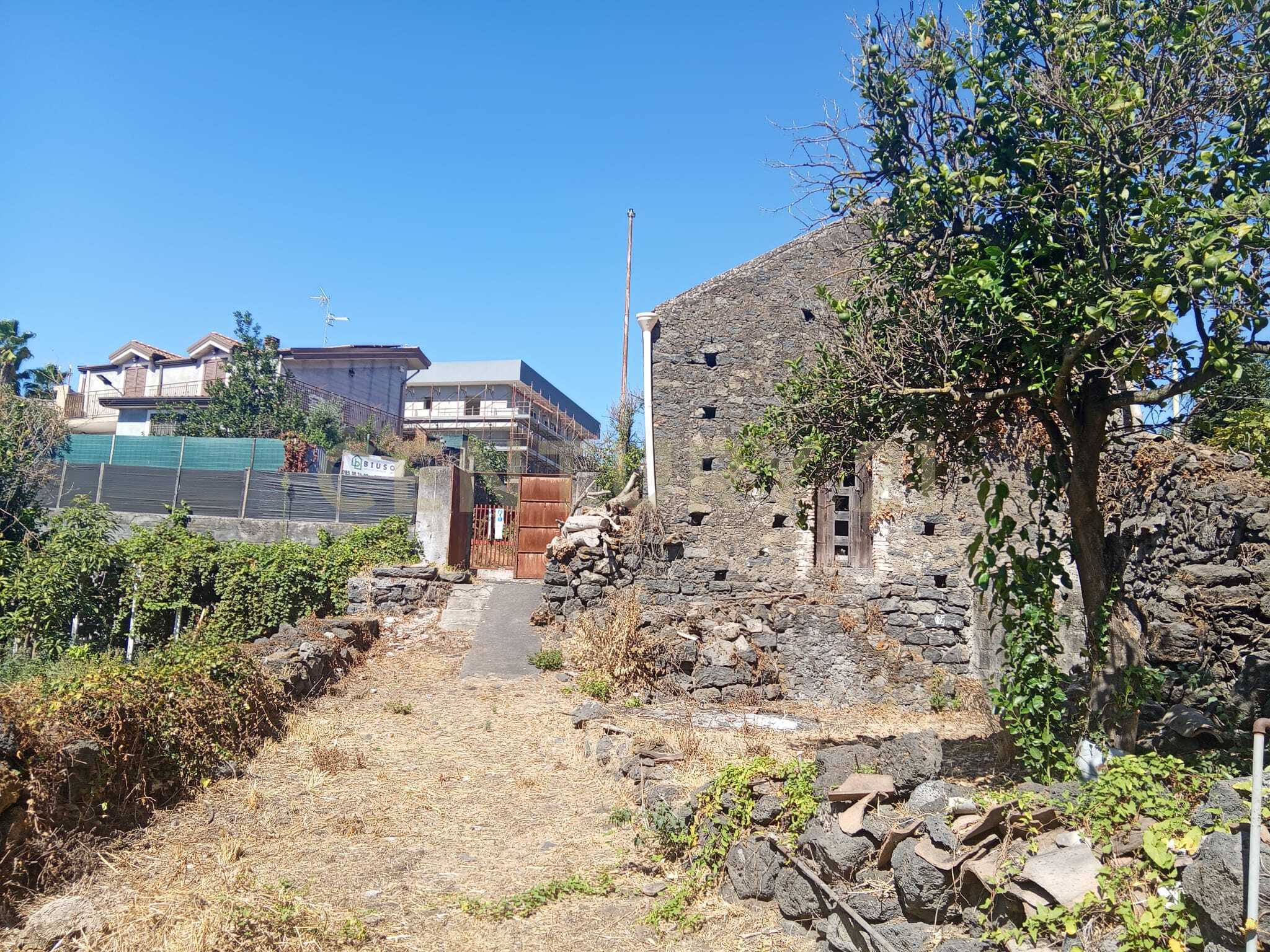 Casa indipendente Via Maugeri, Valverde