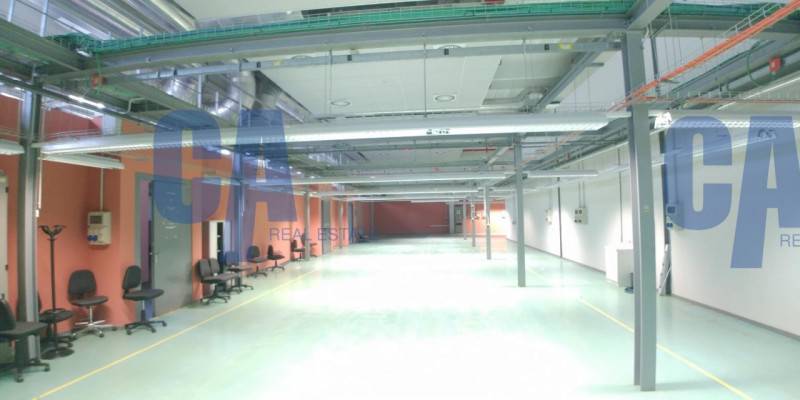 Ufficio, Monza