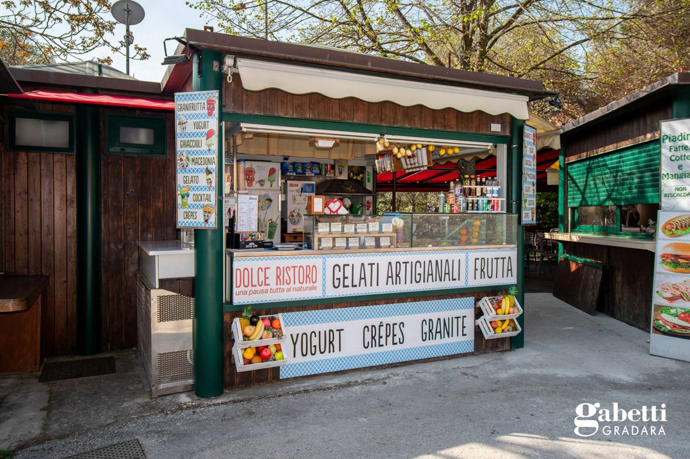 Attività  commerciale, Gradara