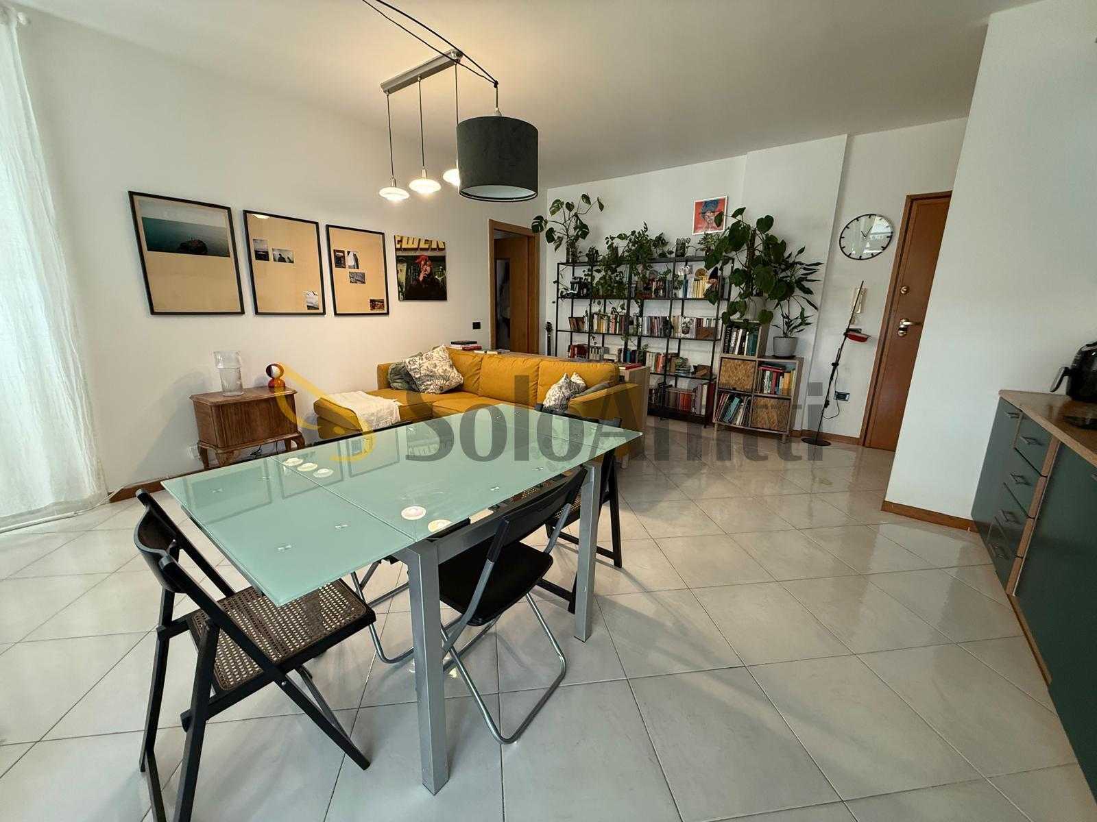 Appartamento Via Unità Italiana, Caserta
