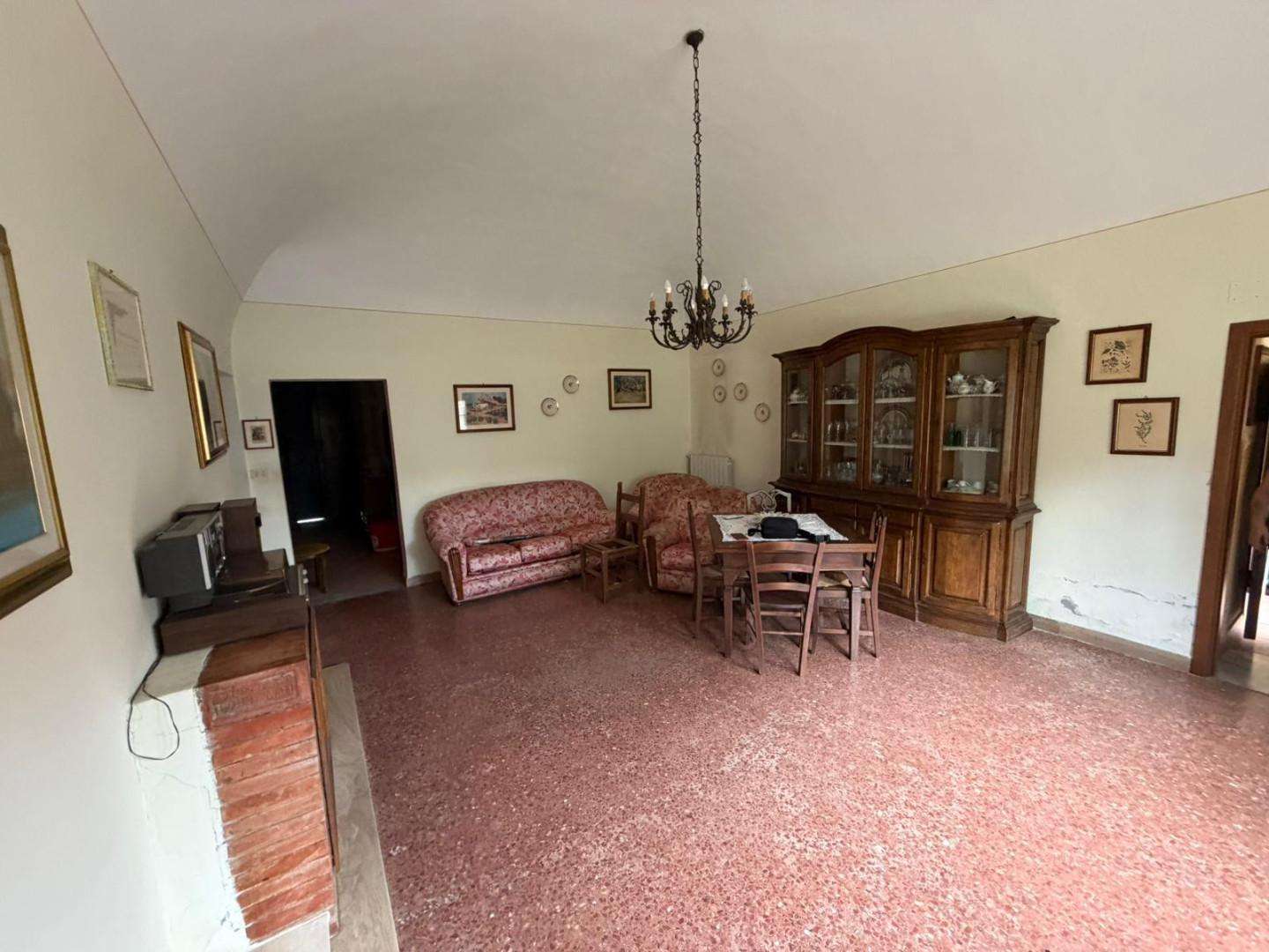Appartamento Titignano,, Cascina