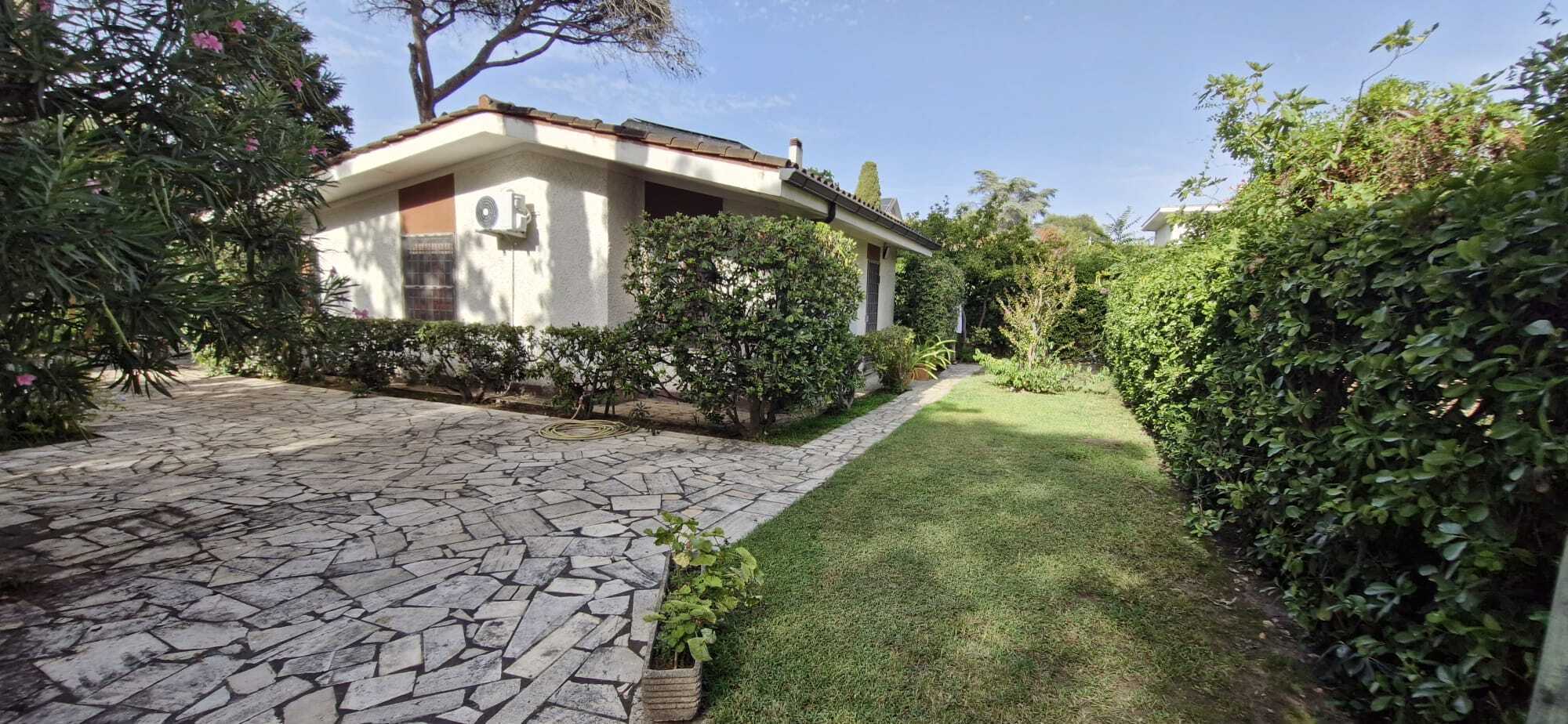 Casa indipendente Viale delle Dalie, Anzio