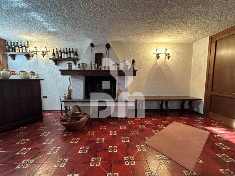 Casa Bi - Trifamiliare, Roana
