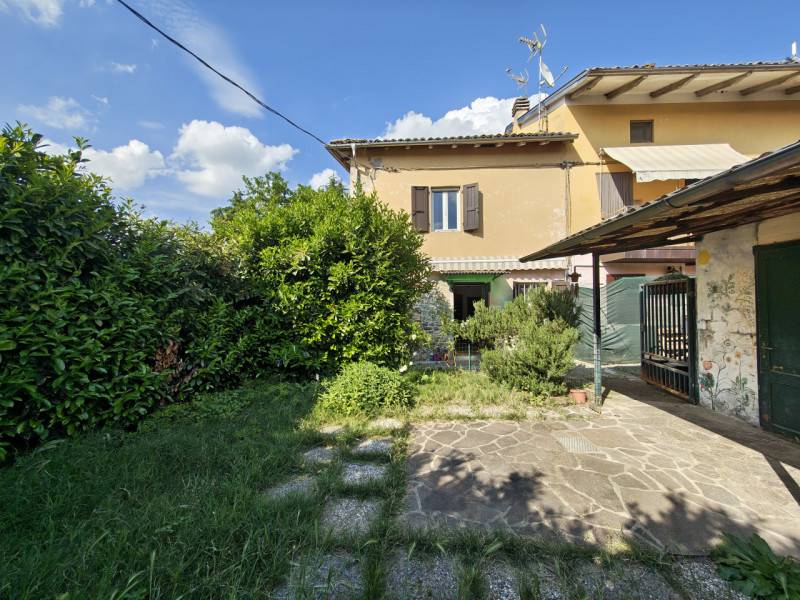 Casa Bi - Trifamiliare Gaiano, Collecchio