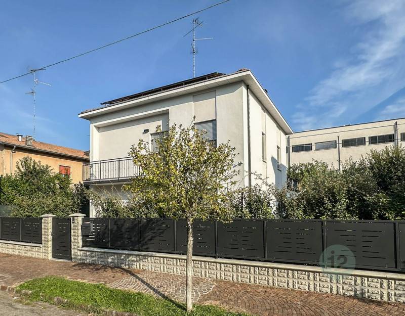 Villa, Carpi