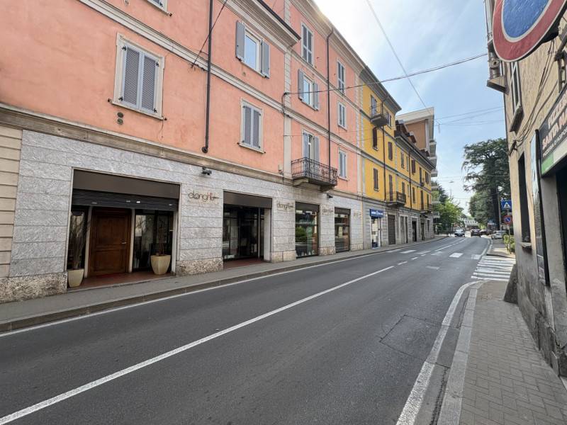 Negozio Saronno - Centro, Saronno