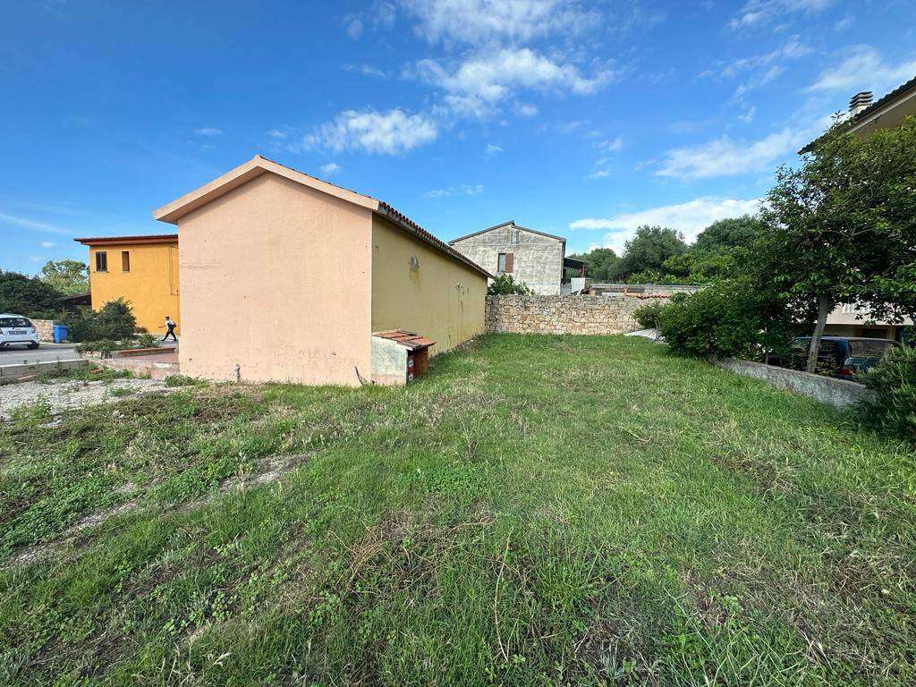 Locale commerciale viale Sardegna, Santa Maria Coghinas