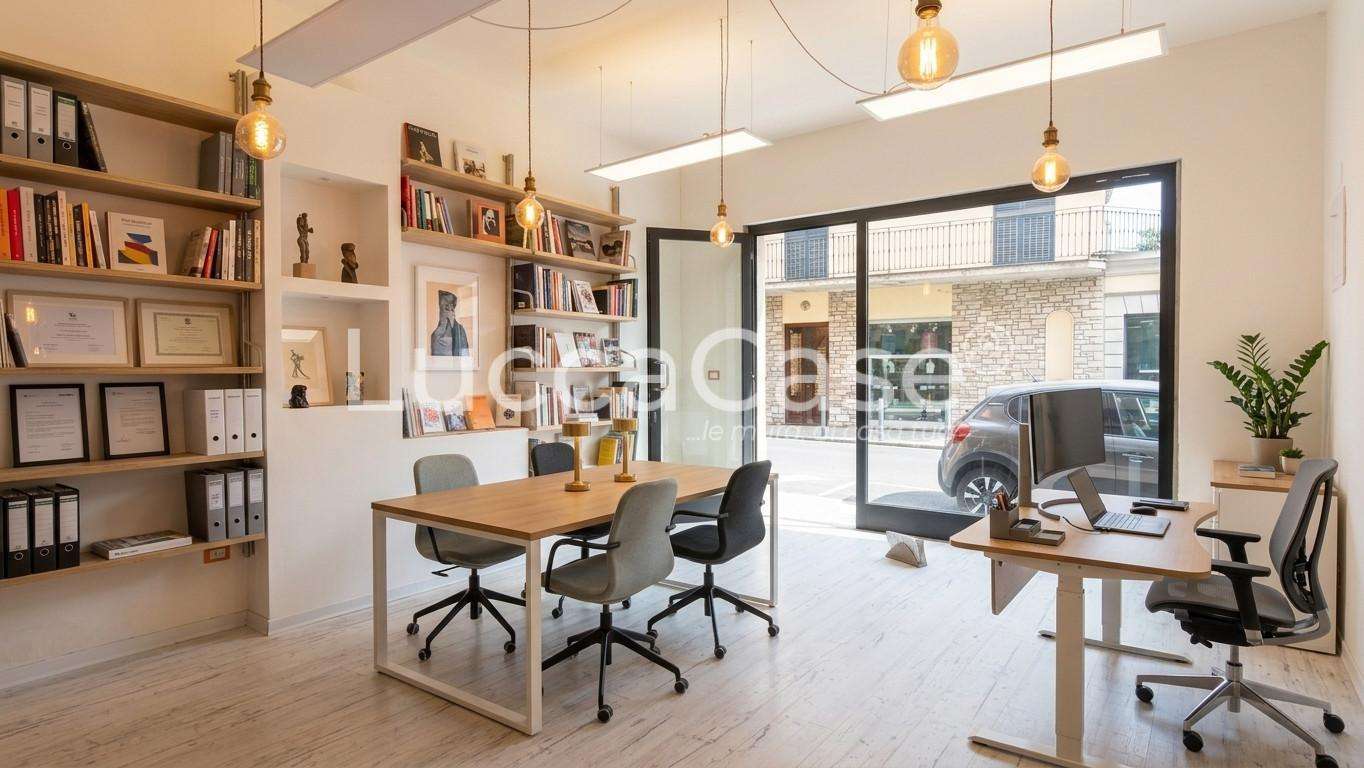 Ufficio Via Roma,  55016, Porcari
