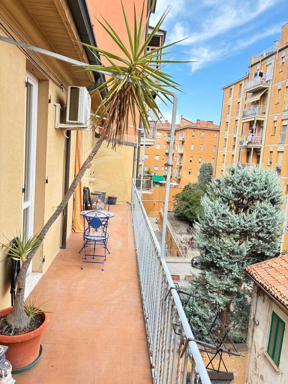 Appartamento Via Mascarella, Bologna
