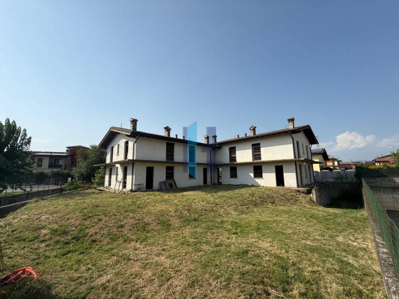 Villa Azzano Mella, Azzano Mella