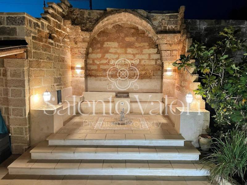 Villa, Parabita