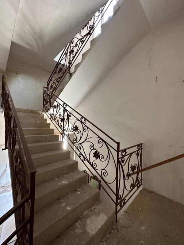Palazzo - Stabile, Parabita