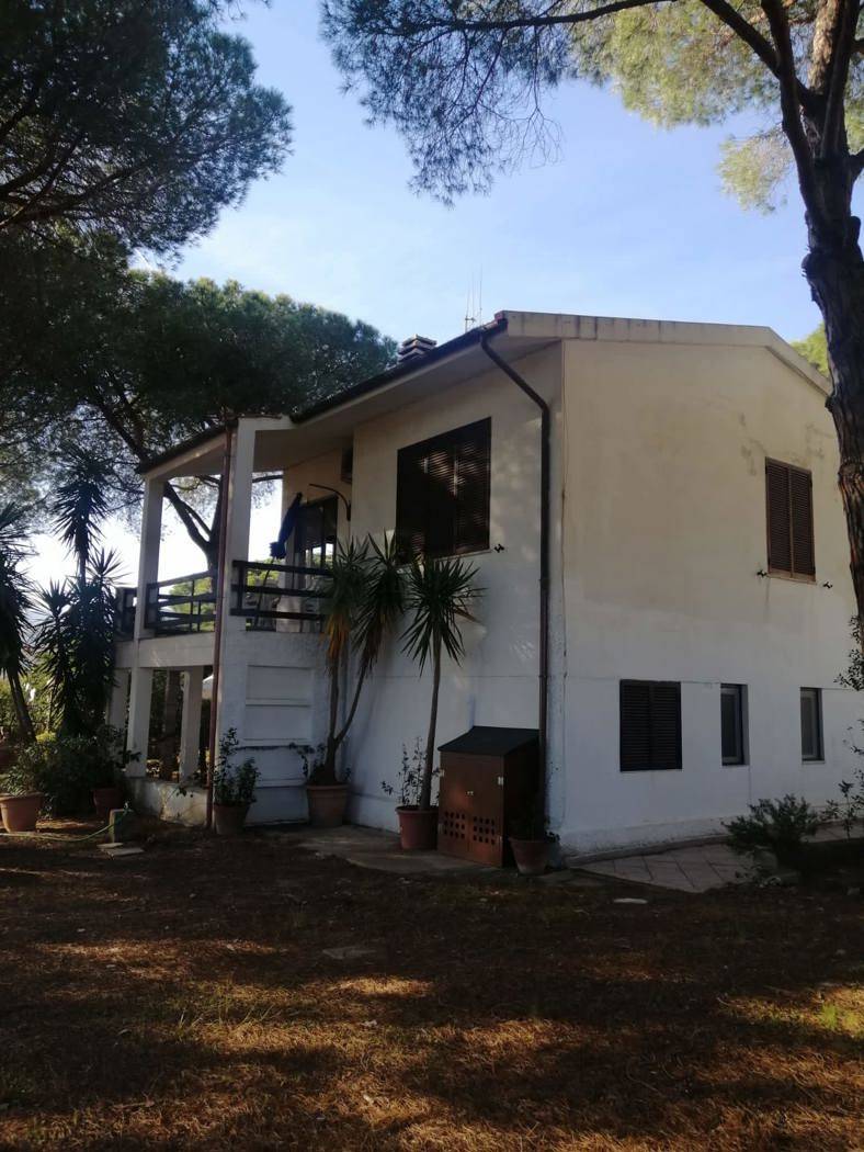 Villa, Capoliveri