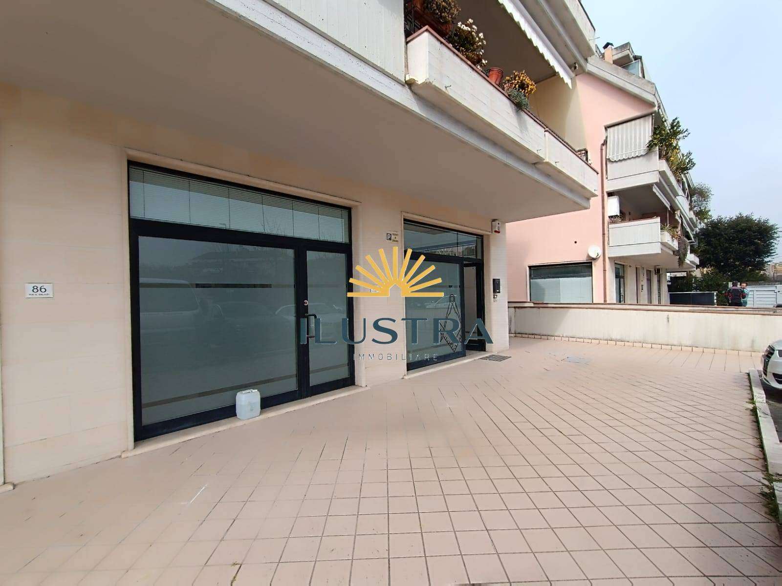 Locale commerciale via Enrico Toti 58, San Benedetto del Tronto