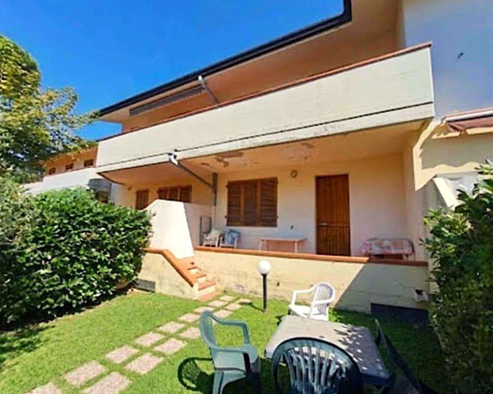 Appartamento Via Firenze,  54100, Massa