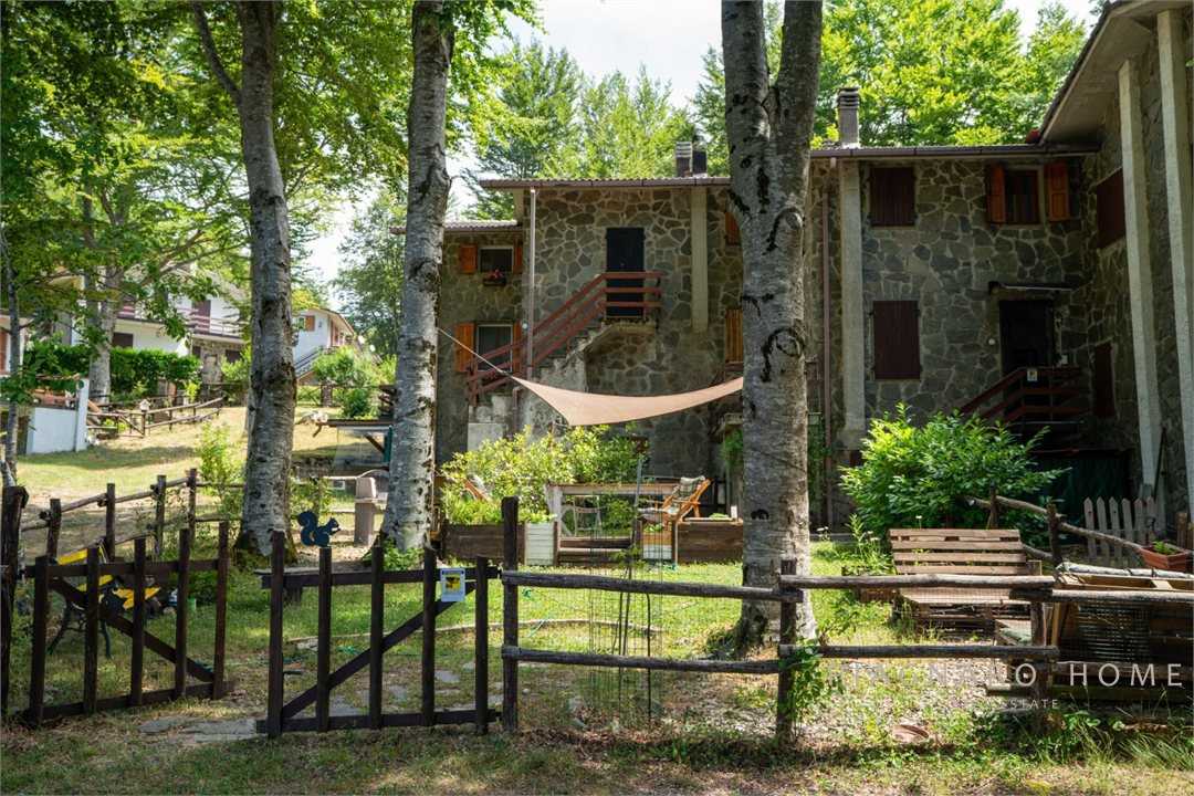Casa Bi - Trifamiliare località villaggio aracci, Zeri