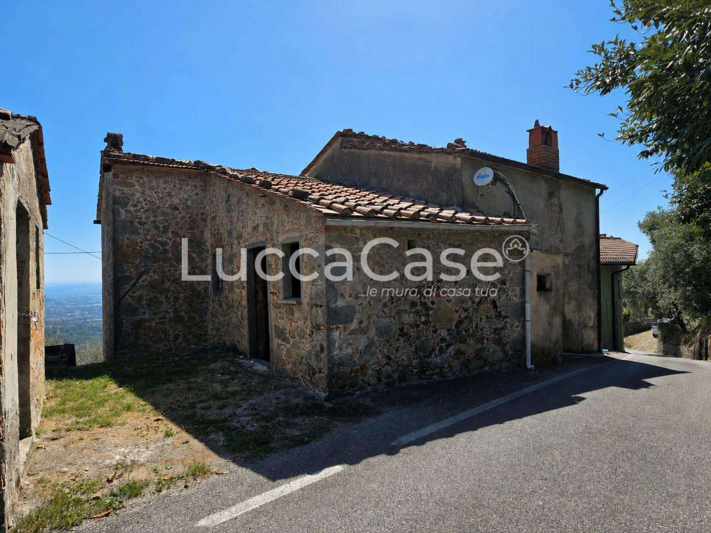 Palazzo - Stabile Via di Pizzorna,, Capannori