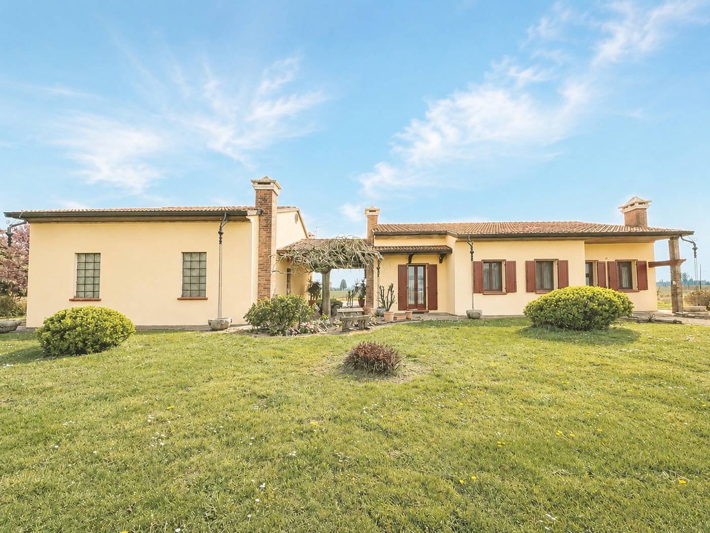 Villa, Legnago