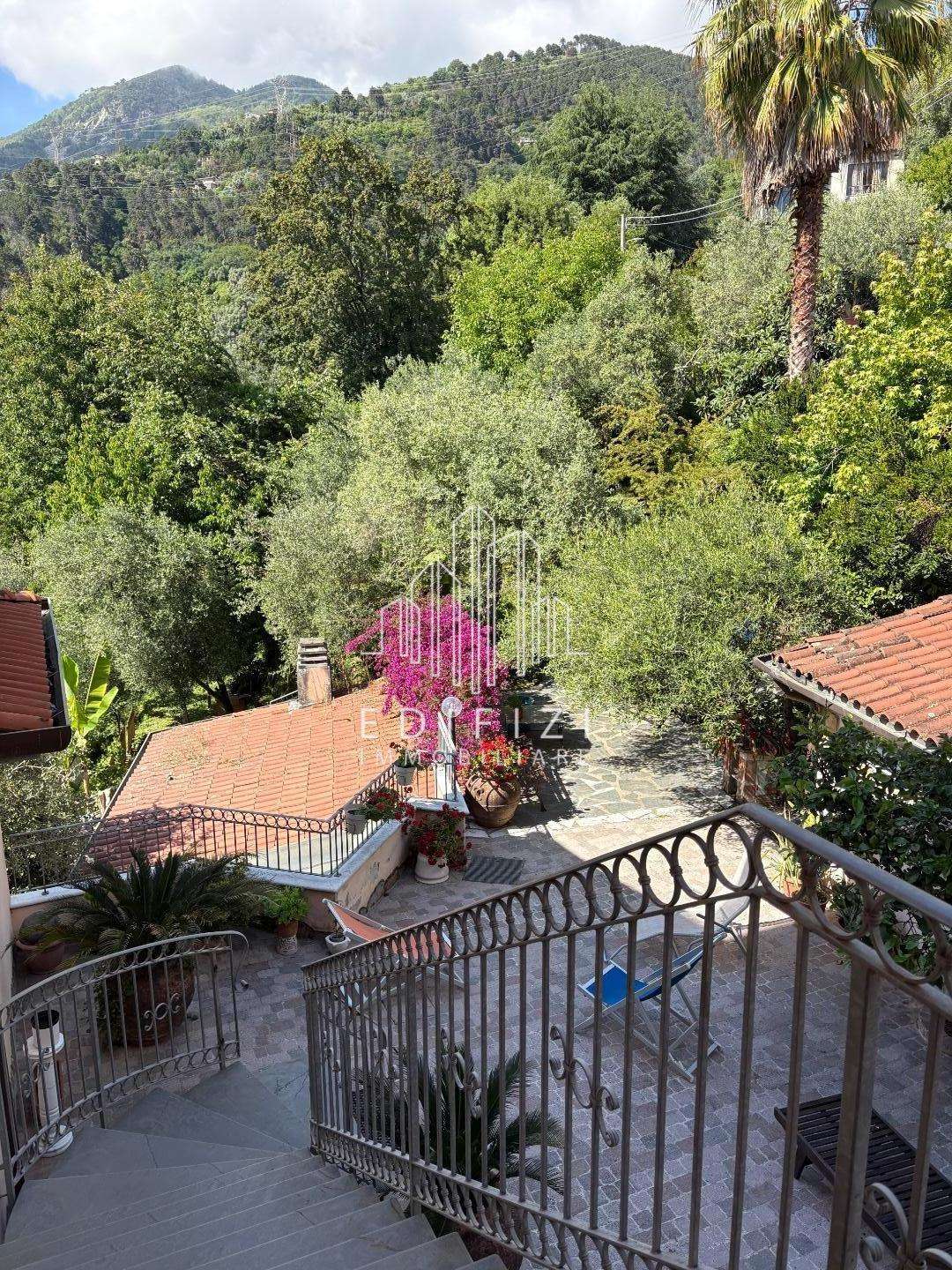 Casa Bi - Trifamiliare Massa MS,, Massa