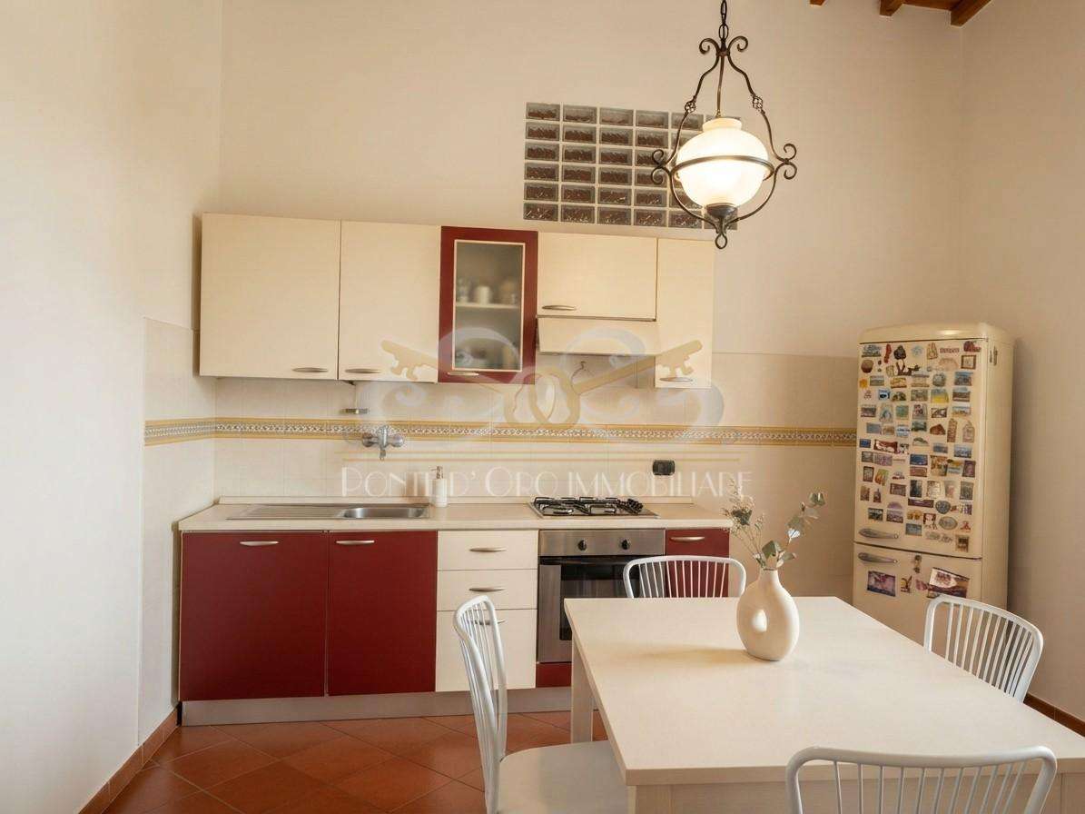 Palazzo - Stabile Via Roma,  56019, Vecchiano