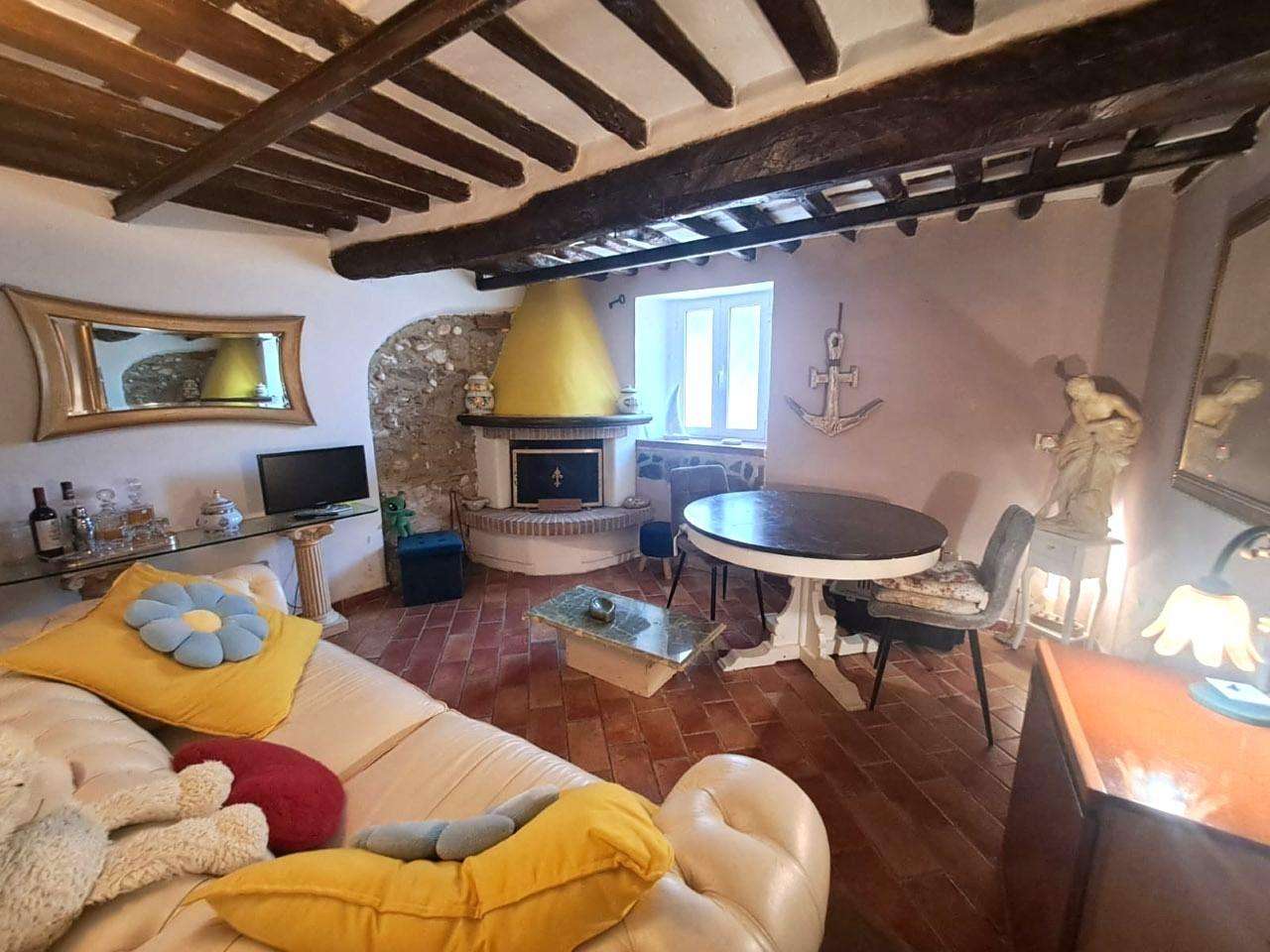 Palazzo - Stabile Via Cervara,, Massa