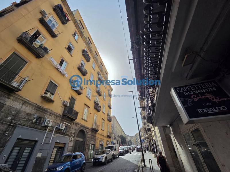 Negozio Avvocata, Napoli