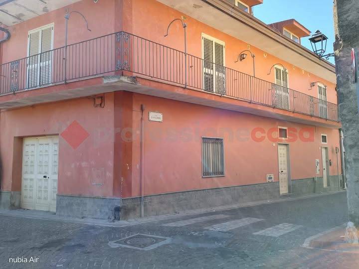 Palazzo - Stabile, Pastorano