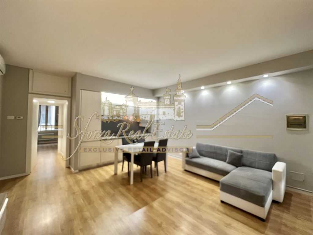 Appartamento Viale Monte Santo, Milano