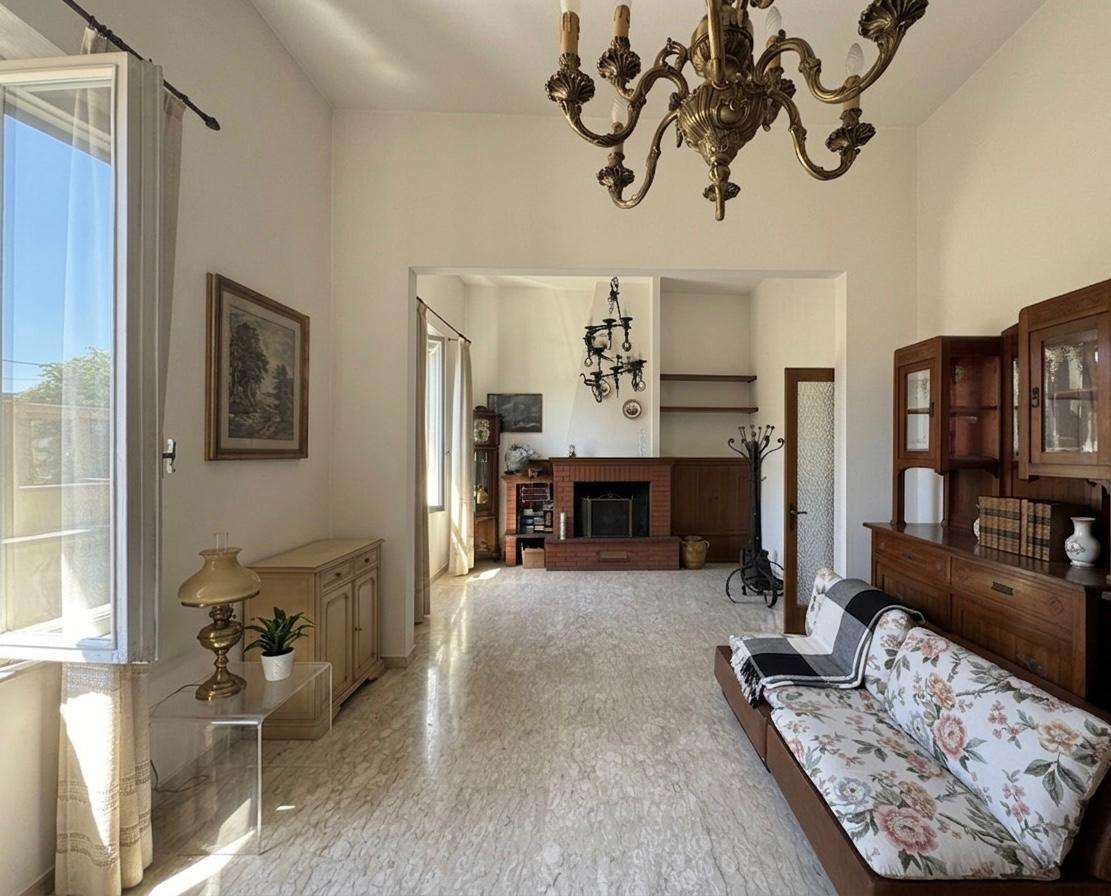 Porzione di casa Viale IV Novembre,, Pontedera