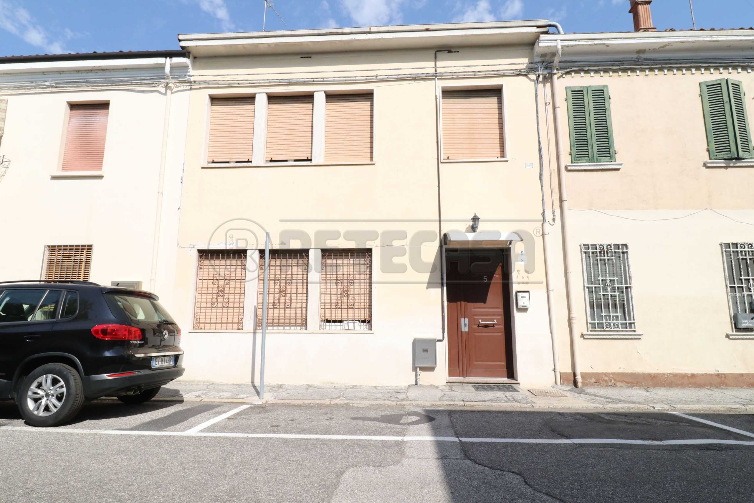 Porzione di casa Via E. Curiel, Bondeno