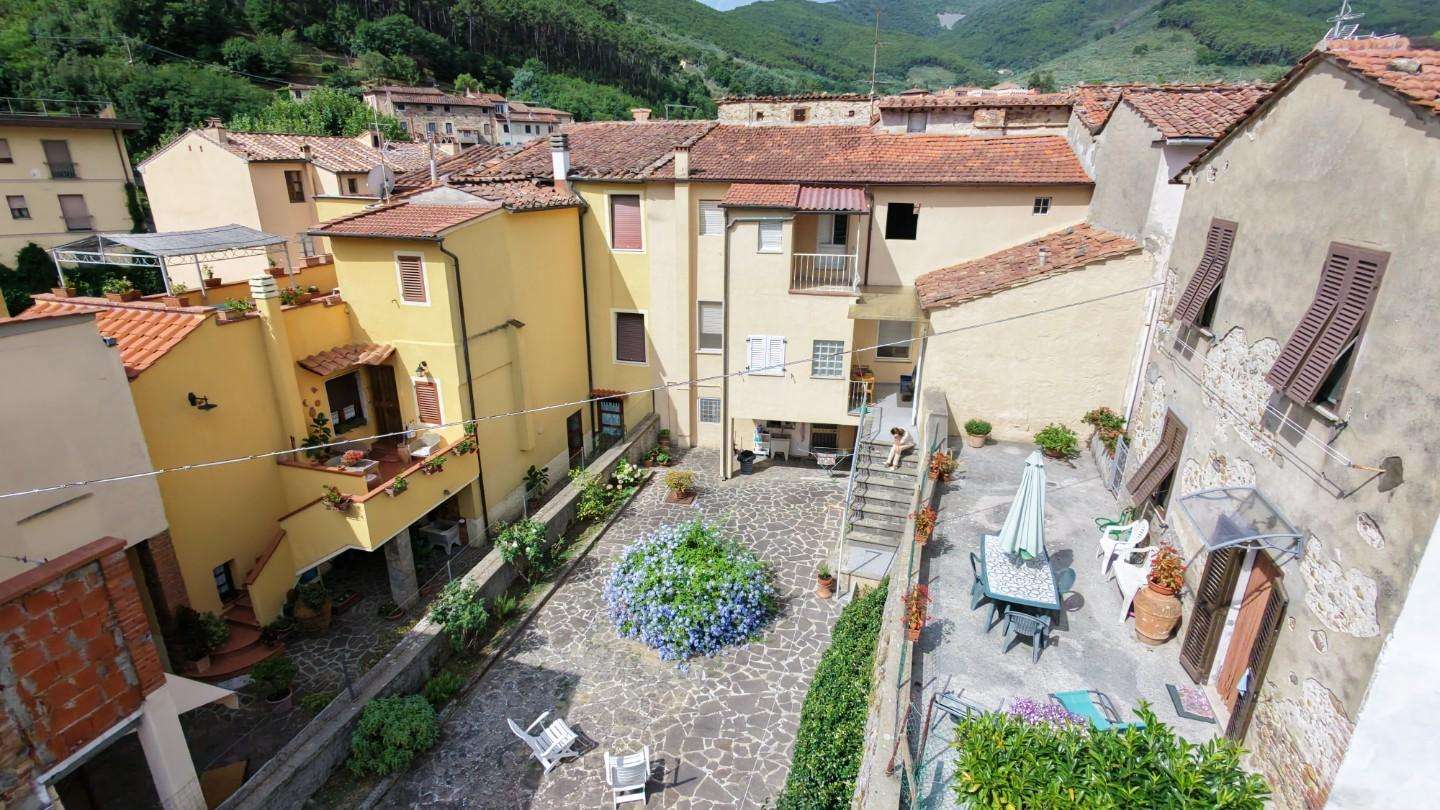Palazzo - Stabile Via Federico del Rosso,, Buti
