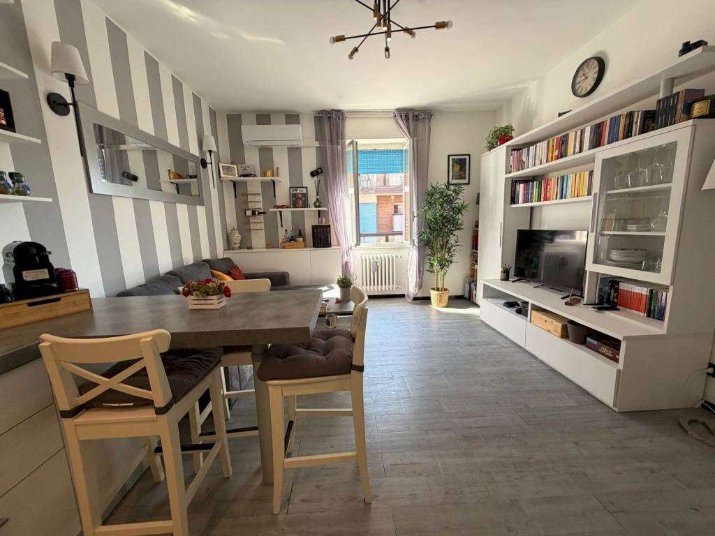Appartamento via Giovanni Paravisi, Cinisello Balsamo