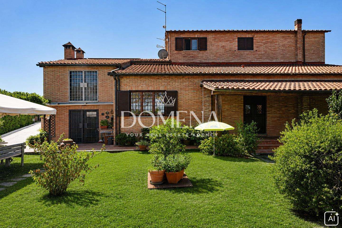 Casa Bi - Trifamiliare di Casciano, Siena