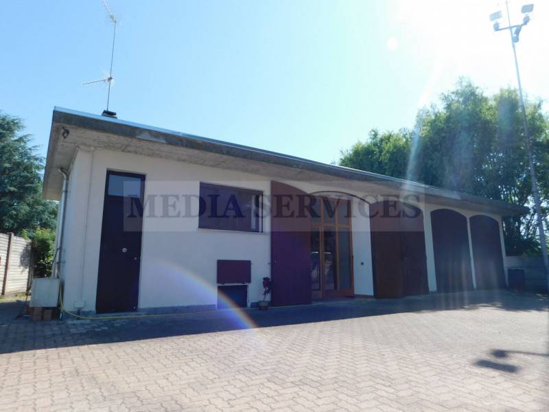 Villa Via Roma, Gropello Cairoli