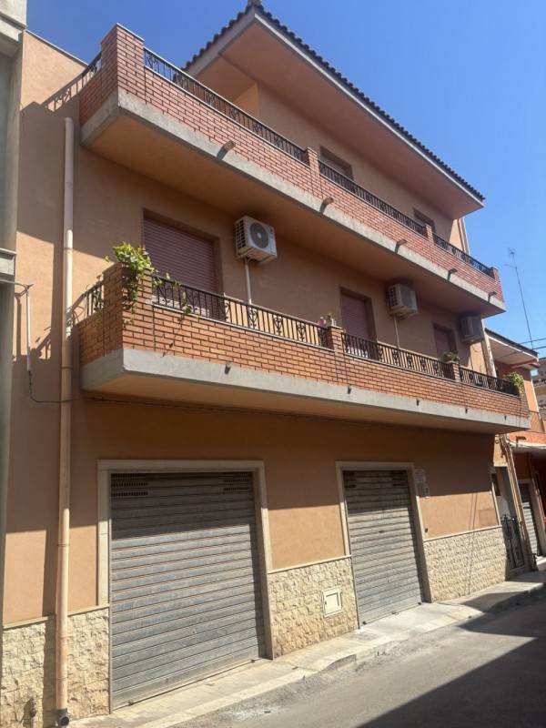 Palazzo - Stabile Via Maria Montessori, Pozzallo