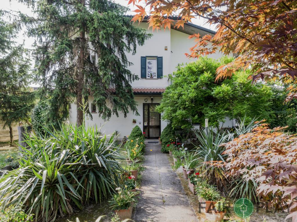 Casa Bi - Trifamiliare Via Trieste, Russi
