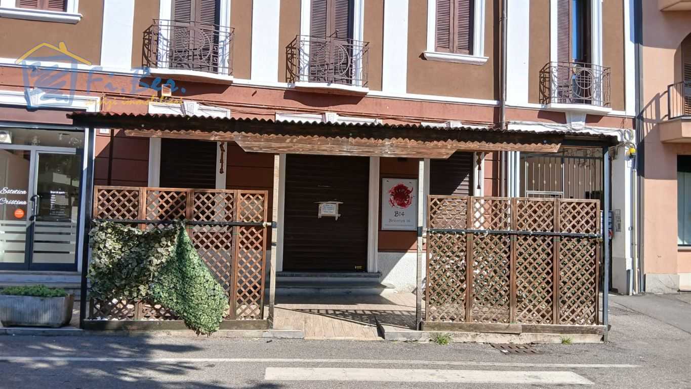 Negozio Via Briantea, Cernusco sul Naviglio