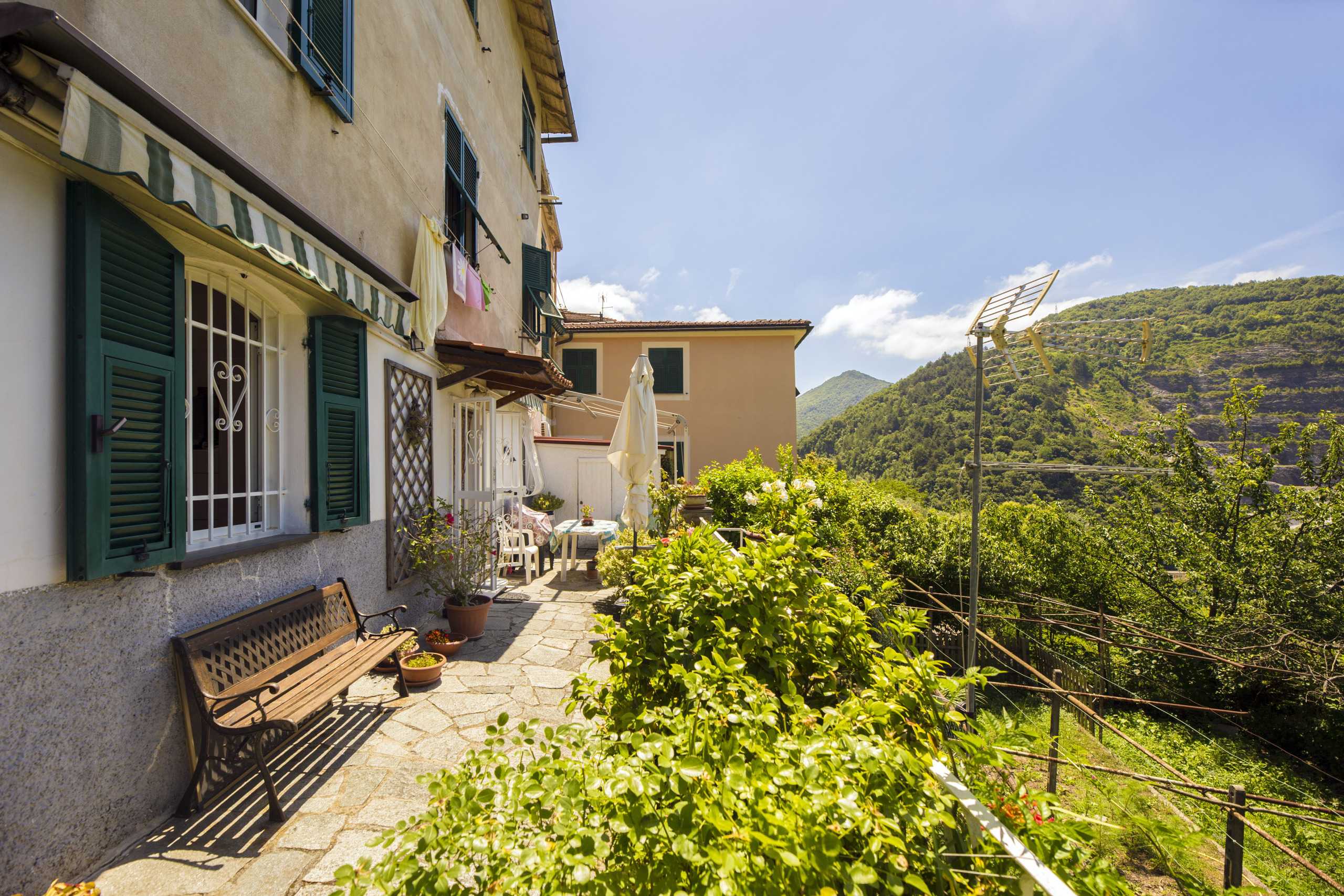 Porzione di casa Via Roccatagliata, Genova