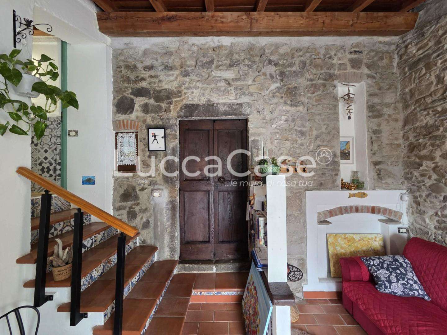 Porzione di casa Fosdinovo, Fosdinovo