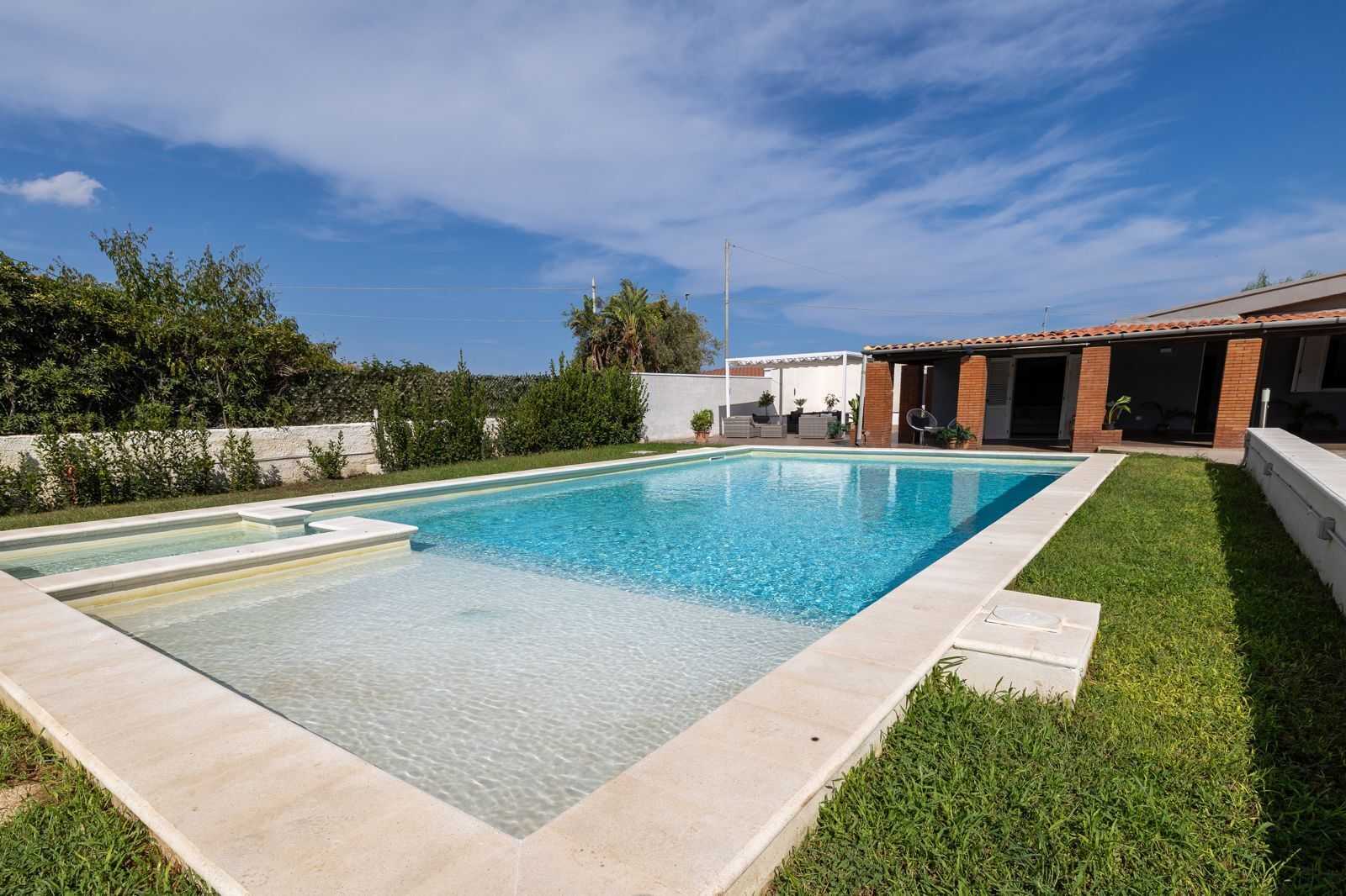 Casa indipendente Via Lago di Nemi, Siracusa