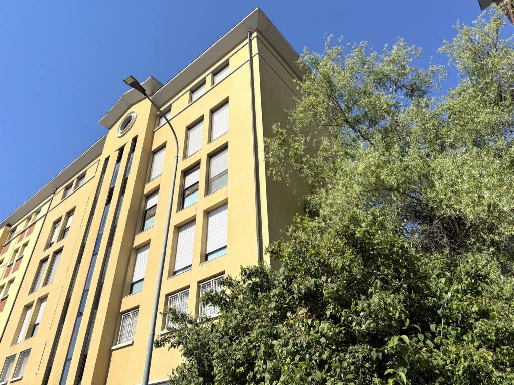 Locale commerciale Via Giuseppe Garibaldi, 2, Casalecchio di Reno