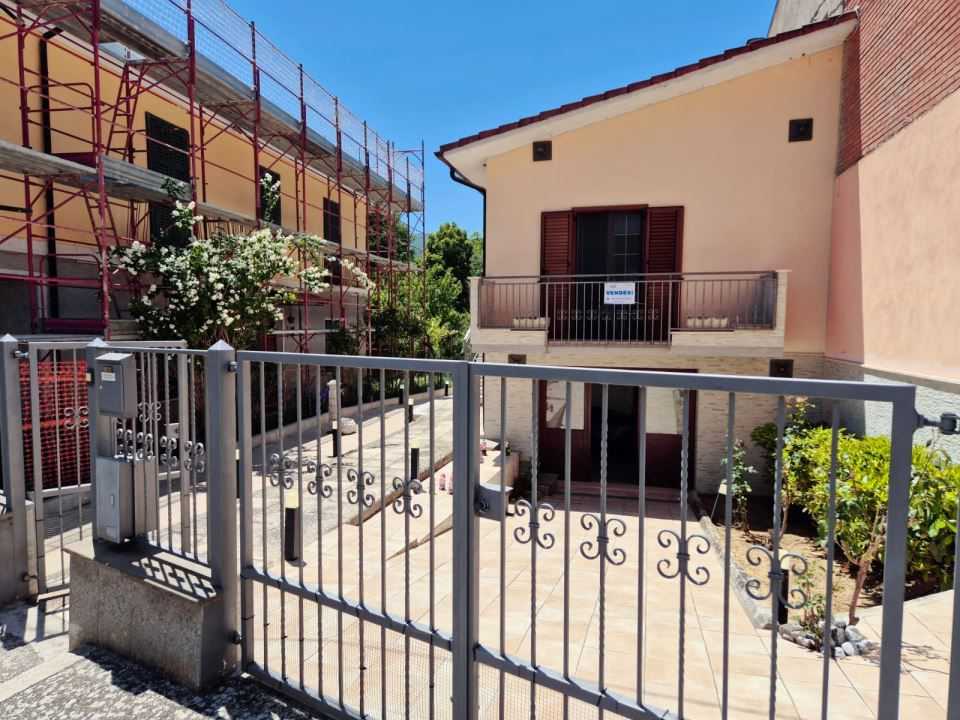 Villetta a schiera Via Fontana, Castel di Ieri