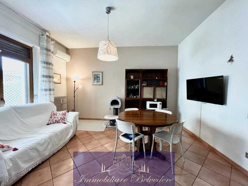 Porzione di casa Via Trento, Campi Bisenzio